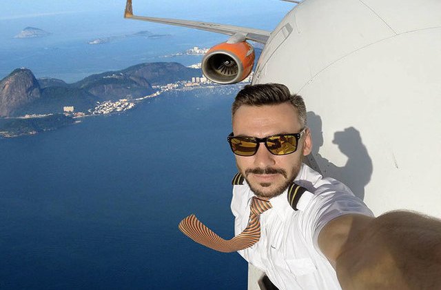 [FOTO] Internautii nu se pot decide daca aceste imagini sunt reale sau trucate