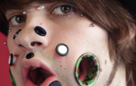  Top  Corpul lor ar soca orice om normal. Top 6 oameni care au intrat in Cartea Recordurilor