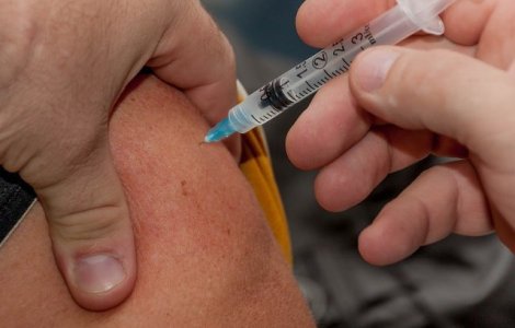 Medicii care nu i-au convins pe parinti sa-si vaccineze copiii au primit amenzi