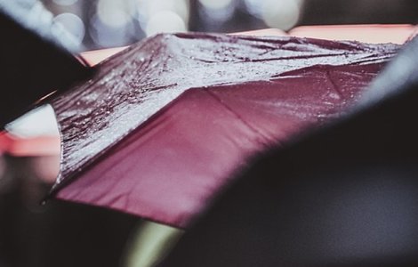 Informare meteorologica: Ploi si vant in aproape toata tara, pana marti seara