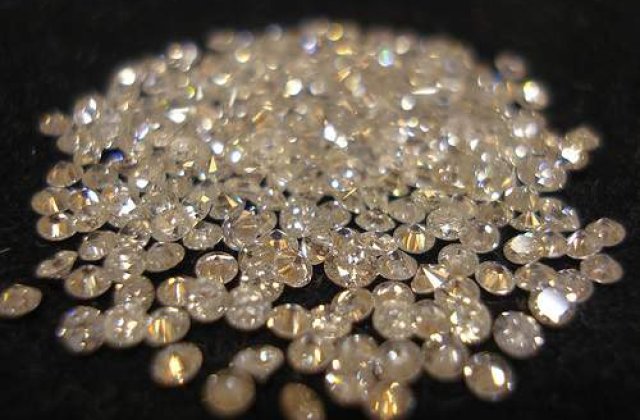 Un roman detine o mina de diamante in Sierra Leone