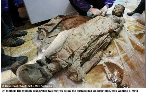 Mumie de 700 de ani, descoperita in perfecta stare