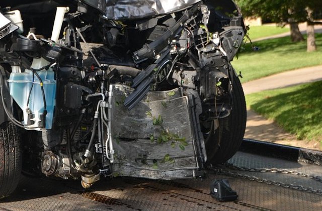 Fiul unui consilier local din Arad, implicat in doua acccidente rutiere in 24 de ore. Tanarul este grav ranit