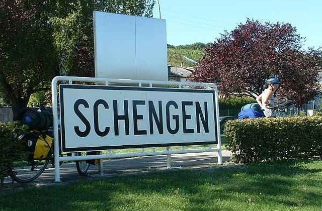 Cinci tari Schengen solicita modificarea regulilor de reintroducere a controalelor la frontierele interne