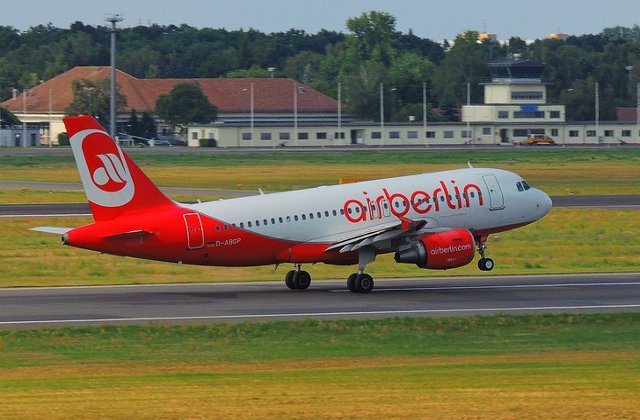 Air Berlin a anulat si miercuri zeci de zboruri, dupa ce 150 de piloti s-au imbolnavit