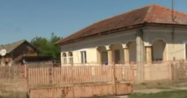 A cunoscut-o pe internet, a invitat-o la el acasa, iar ea l-a jefuit