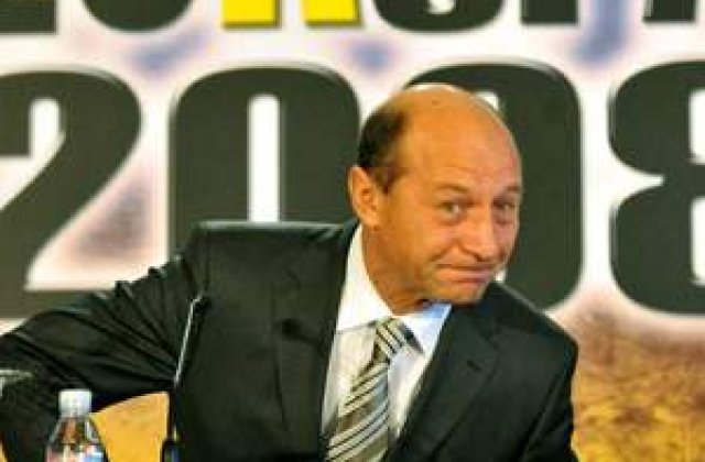 Basescu a plans in direct 