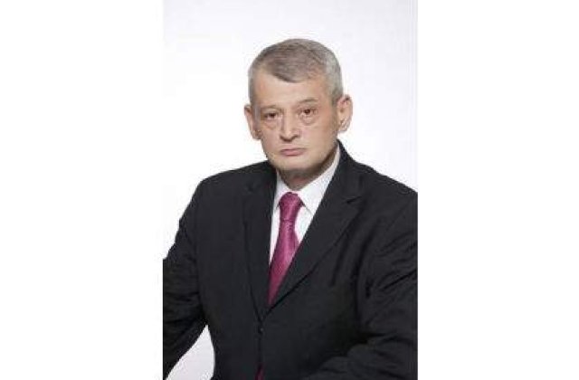 Oprescu: Voi ma votati, eu termin ce-am inceput!