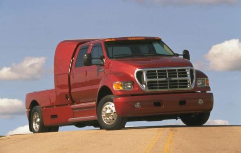 Cum fac americanii economie de carburant? Inlocuiesc motorul L6 cu un V10!