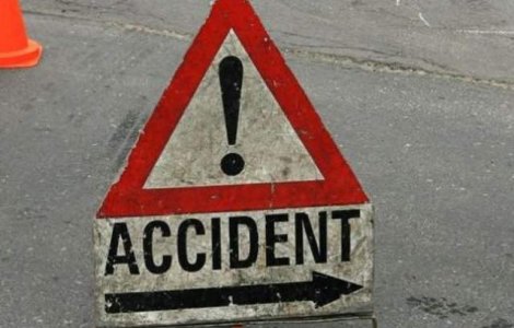 Hunedoara: 13 raniti intr-un accident pe DN 66 A, intre un microbuz de transport persoane si un autoturism