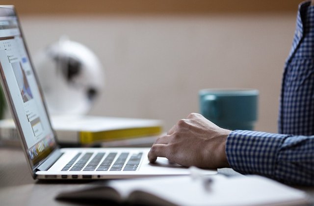 Demers pentru digitalizarea Romaniei: Antreprenorii din tara vor primi consultanta intensiva in online