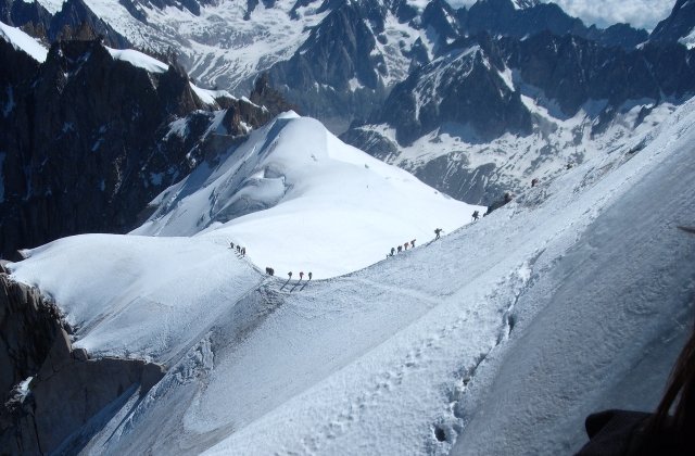Un alpinist roman a murit pe Mont Blanc