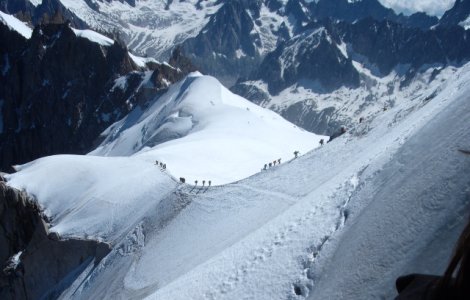 Un alpinist roman a murit pe Mont Blanc