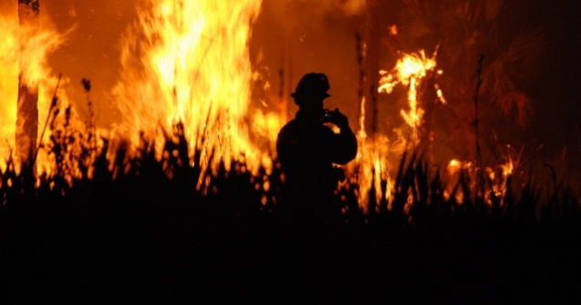 Protest la Primaria din Odesa in urma mortii a doua fete intr-un incendiu intr-o tabara pentru copii defavorizati