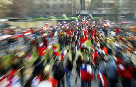 Motiunea atrage 50.000 de protestatari!