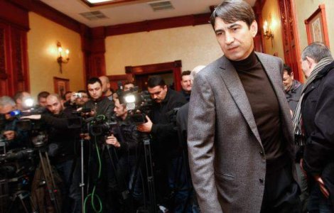 FRF: Universitatea Craiova ii va plati 7 milioane de euro lui Piturca