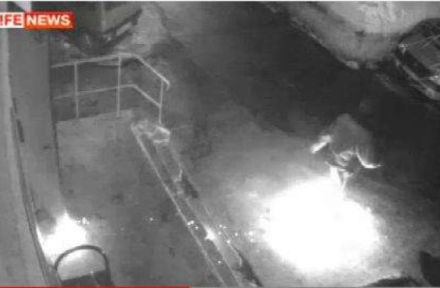 [VIDEO] Moscova: Barbat ars de viu pentru ca mirosea urat