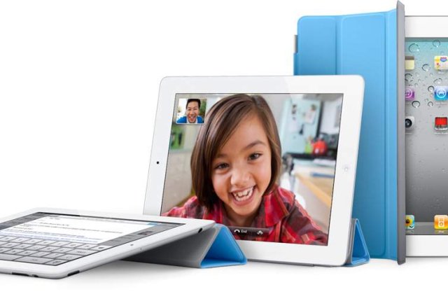 iPad 2, disponibil in magazine