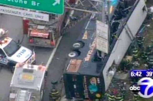 [VIDEO] Cel putin 13 morti intr-un terbil accident in New York