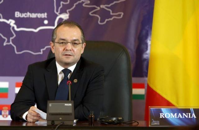 Boc ii face mincinosi pe sindicalisti