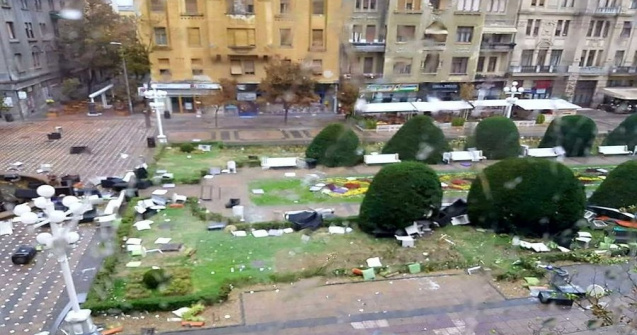 Premierul Tudose, despre furtuna: Asta e. Ce sa facem? Sa dam o lege sa nu mai bata vantul?