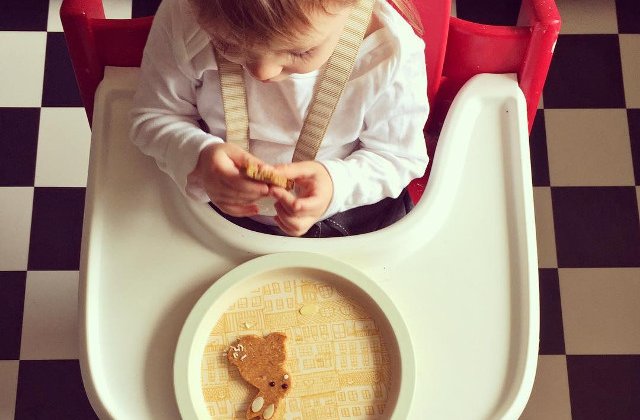 10 idei ingenioase pentru a-i face pe copii sa manance tot din farfurie