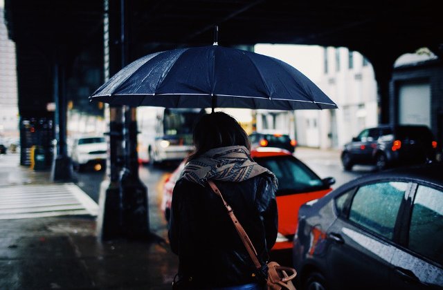Cod PORTOCALIU de furtuna in cinci judete. Cod GALBEN, in restul tarii