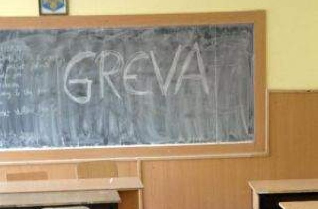 Peste 37.000 de angajati din invatamant au facut greva de avertisment