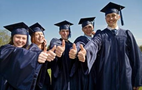 Cat castiga un student roman in strainatate?