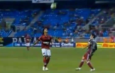  Video  Inca un "numar de magie" marca Ronaldinho