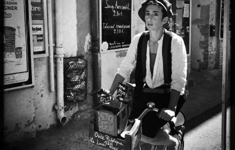  Top  10 imagini care ilustreaza viata de zi cu zi a oamenilor din Paris