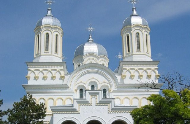 Guvernul va acorda ajutoare in valoare de 1 milion de euro pentru bisericile afectate de furtuni