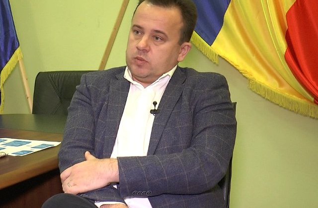 Liviu Pop, despre greselile sale gramaticale: "Genunche e regionalism/Savantii folosesc greseala erorilor"