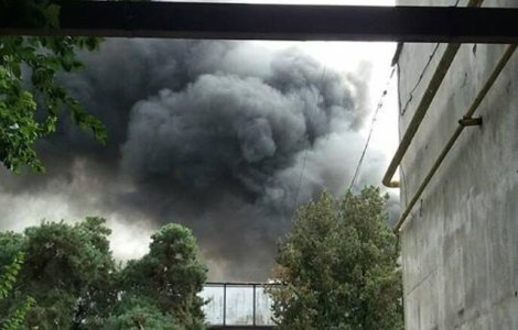 Incendiu la un depozit de bauturi alcoolice, in zona Faur Poarta 4 din Capitala