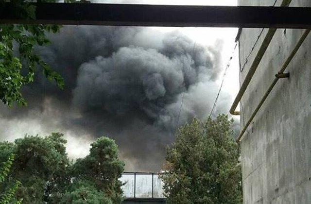 Incendiu la un depozit de bauturi alcoolice, in zona Faur Poarta 4 din Capitala