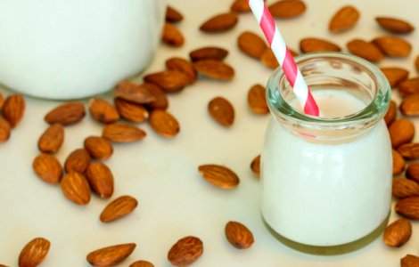  Top  10 beneficii ale laptelui de migdale. De ce trebuie sa il incluzi cat des in alimentatia ta