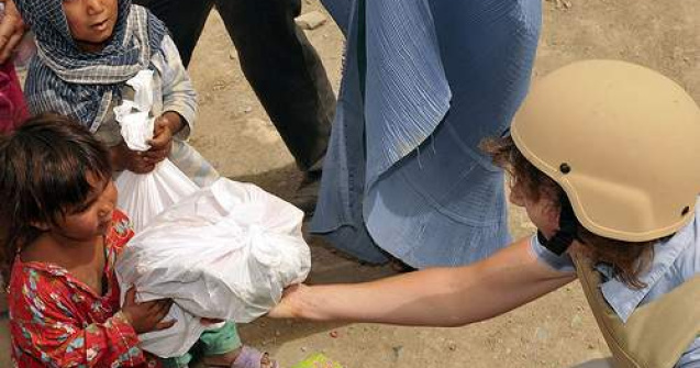 Italia blocheaza accesul unui feribot cu refugiati din Libia