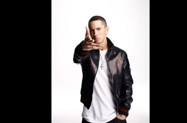 Cea mai populara vedeta de pe Facebook