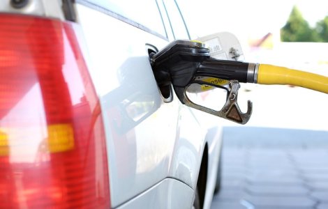 Efectele sanctiunilor internationale: benzina a ajuns la 7 dolari litrul in Coreea de Nord