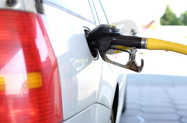 Efectele sanctiunilor internationale: benzina a ajuns la 7 dolari litrul in Coreea de Nord