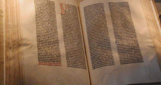  Top  5 lucruri pe care nu le stiai despre Biblie