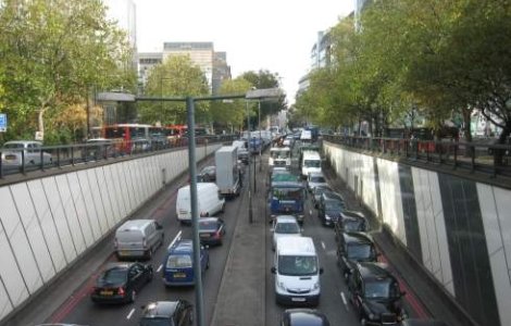 Iata cum ne putem deplasa cand pretul benzinei creste!