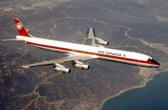 Romanii vor avea zboruri directe catre Toronto si Montreal