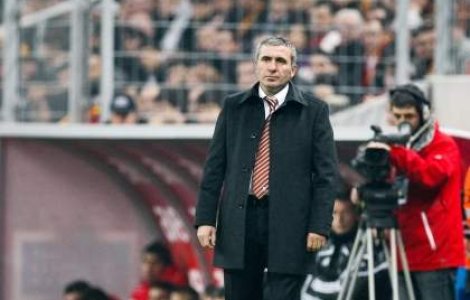 Hagi, din nou infrant