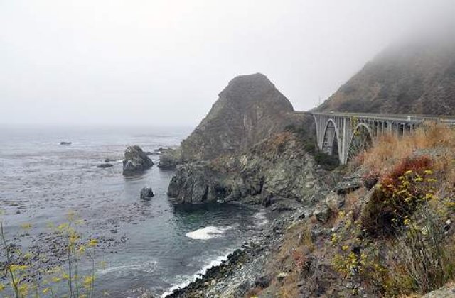 "Cea mai frumoasa autostrada a Californiei", inghitita de Pacific