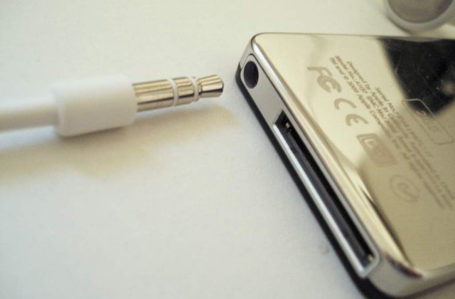 iPod implineste 10 ani