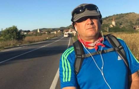 Primarul din judetul Sibiu care a mers pe jos la Bucuresti a ajuns la Administratia Prezidentiala