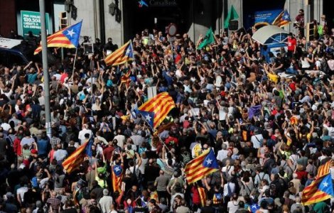 90% dintre cei 2,26 de milioane de catalani care au votat duminica s-au pronuntat pentru independenta