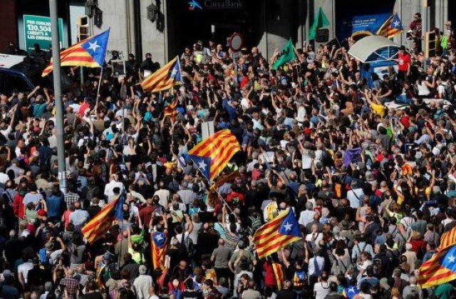 90% dintre cei 2,26 de milioane de catalani care au votat duminica s-au pronuntat pentru independenta