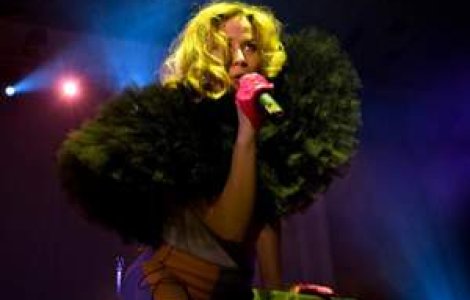 FOTO: Roisin Murphy a incendiat Polivalenta